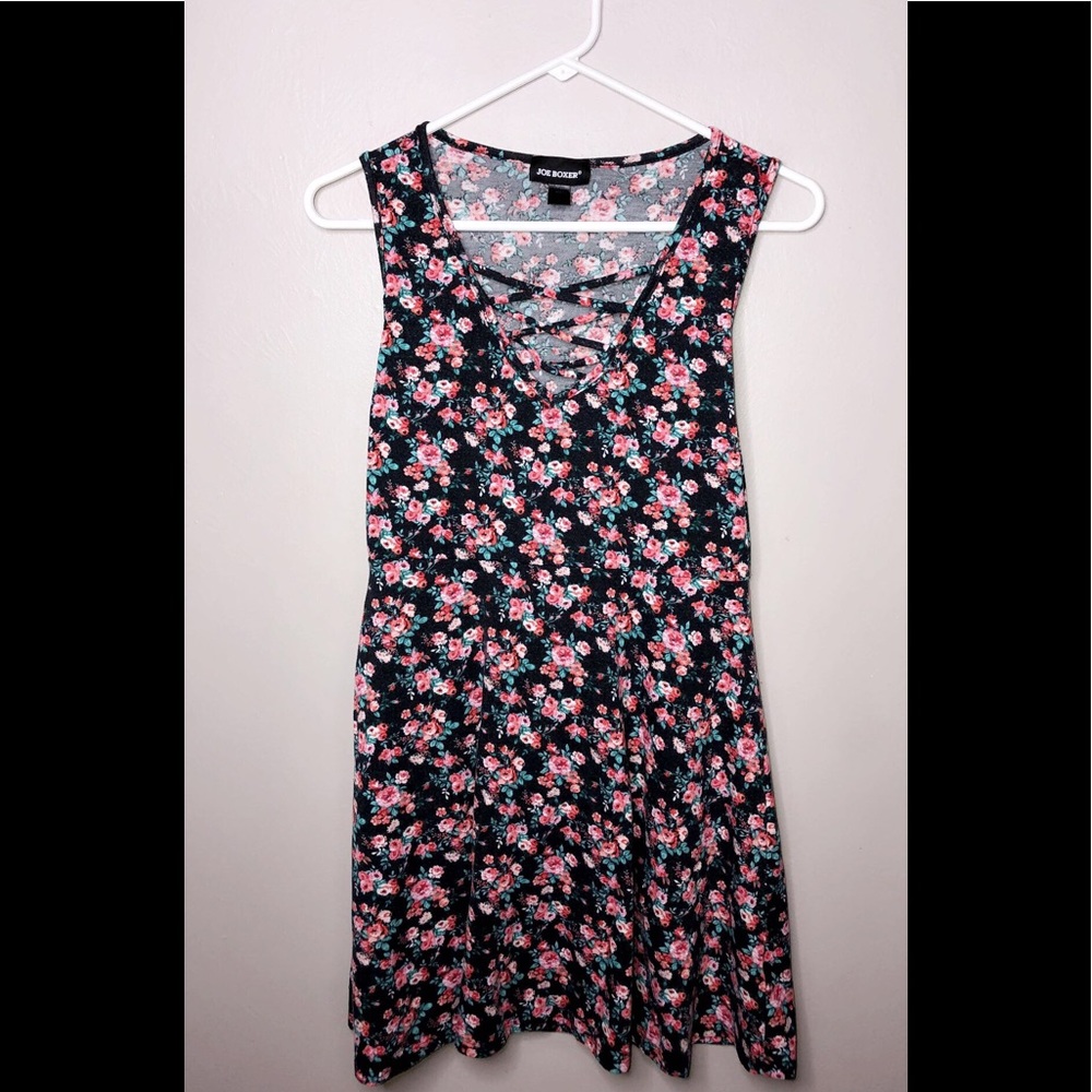 Cute flower summer dress, no sleeve